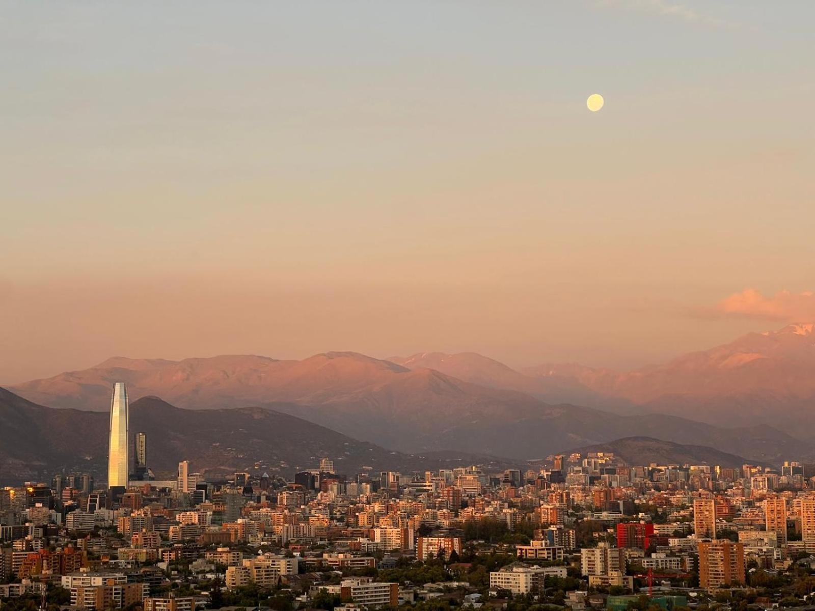 Departamento En Nunoa, Excelente Ubicacion, Frente Metro Y A Pasos Del Barrio Italia Apartamento Santiago de Chile